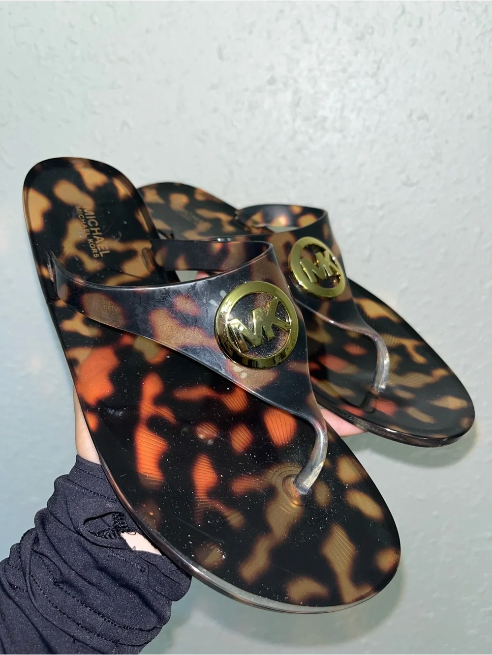 Michael Kors Women's Tortoiseshell Jelly Thong Sandals - Brown/Black